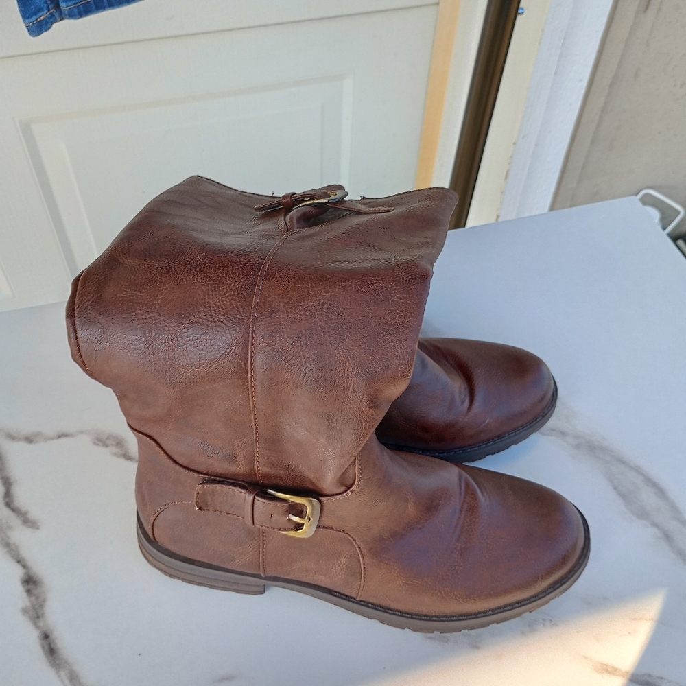 Natural Soul Brown Heeled Boots Elegant Design
